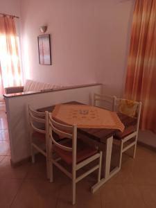 Apartments by the sea Podgora, Makarska - 2593