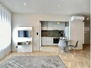 Compact & Cozy Retreat in Porto s Heart