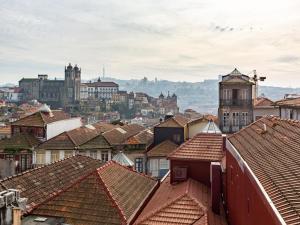 Charming 1-Bedroom Apartment in Oporto
