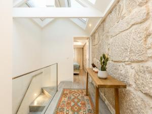 River-View Retreat in Porto