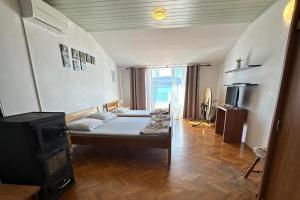 Apartments by the sea Seline, Paklenica - 6528