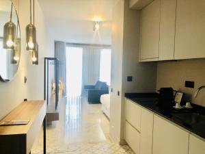 Bright and Spacious apartment in Porto