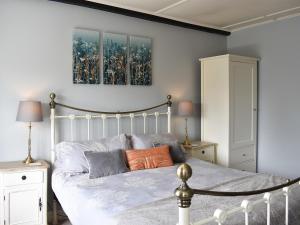 3 Winville Mews