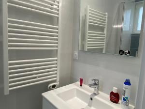 Appartements Charmant duplex renove au coeur de Lajarrige avec wifi - FR-1-306-1297 : photos des chambres