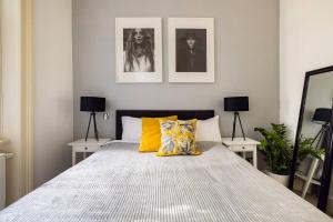 Niru Modern & Stylish Flat wHuge Private Terrace