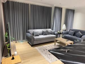 شقة غرفة وصالة