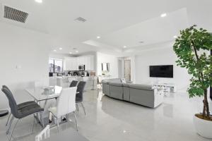 Beautiful Home with Canal Views