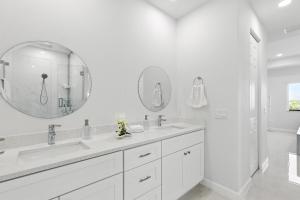 Beautiful Home with Canal Views