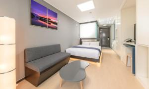 Risen Ocean Park Hotel