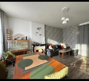 Maison meublé - 圣阿芒蒙特龙