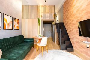 Easy Star - Charmoso studio com mezanino em Moema - SK03I