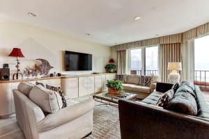 Oceanfront Penthouse Villa