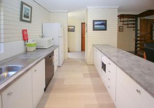 Cedar Holiday Units - Apartment 1
