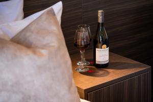 Luxe Suites & Apartments