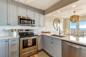 Oceans Of Amelia - 215