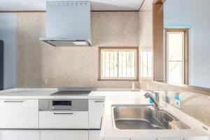 那須キャッスルロッジ,4000平米の広大な森を独り占め BBq カラオケ サウナ