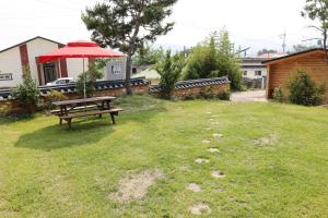 Pear tree house Hanok