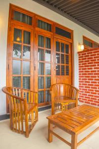 3 Arch Villa