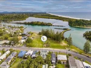 River View - Modern Living in a Vintage Apartment - 奥申肖尔斯