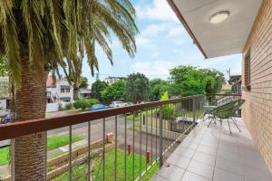 Spacious 3BRM Apt Near Gabba w Free Parking & WiFi