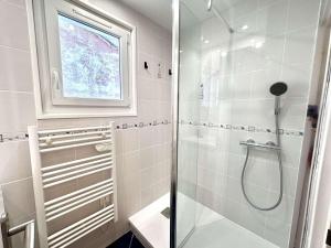 Appartements Appartement lumineux a Benodet, plage et commerces a pied - FR-1-481-176 : photos des chambres