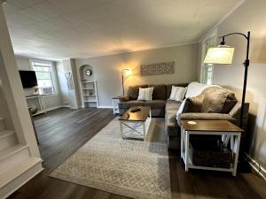 Comfy Classic Cute Apartment