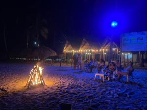 PALMAQUA beach apartaments