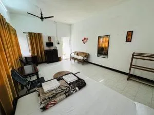 Camp Rhino Resort Kaziranga - Kuthari