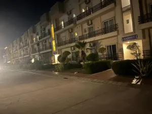 Eraya Suites and Resorts - Near Prem Mandir Vrindavan - Hodal