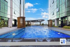 REST Melbourne Square Apartment