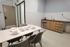 Light ITCC Manhattan Suite by IGVC