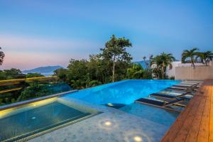 Sea Views 2BR ,,Adult Only,, Apartment 817 in Sapphire Bay Residence, Patong
