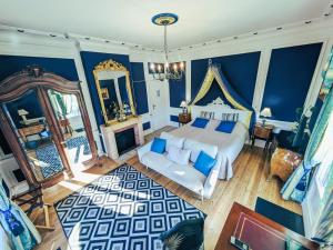 B&B / Chambres d'hotes Chateau de Quesmy : photos des chambres