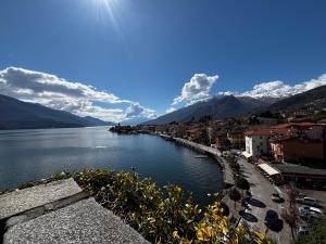 Casa Manzoni Gravedona - Larihome A84