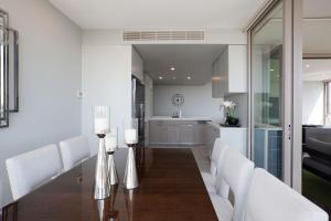 Sky High Panorama, Bondi Junction IH