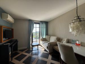 Espana Condo Resort&Leisure Vacation