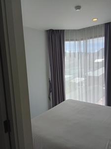 Modern Condo - 1BR T3-528