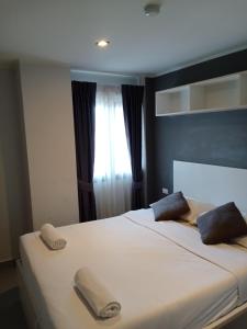 Well located condo-1BR T1-NV-203