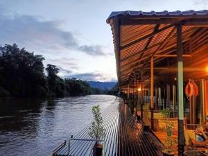 มาตาบุรี ริเวอร์เเควรีสอร์ท