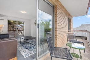 Spacious 3BRM Close to Gabba with Car Park & WiFi