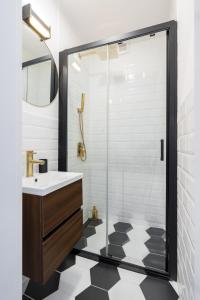 Heaven Calea Victoriei