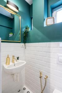 Heaven Calea Victoriei