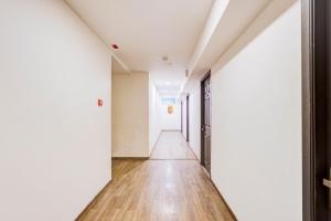 Super Collection O OMR Perungudi Thiruvanmiyur Beach