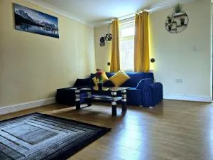 Elegant detached family home Dartford London - Crayford