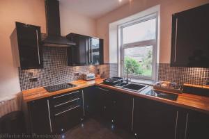 Stylish and Spacious two bed in Aberdeens West End