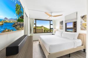 Newly Remodeled Ocean View Steps to Waikiki Beach