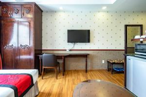 Dancentre Luxury Apartment Near SECC formerly Emerald Hotel & Apartment