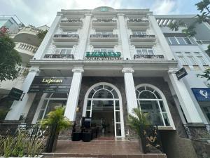 Dancentre Luxury Apartment Near SECC formerly Emerald Hotel & Apartment
