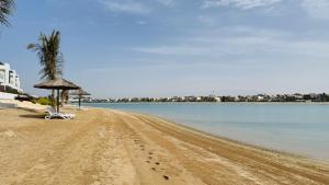 Family Heaven - Private Villa - Private Community Beach - Brand New - Playstation and Games - Close to the Casino being built