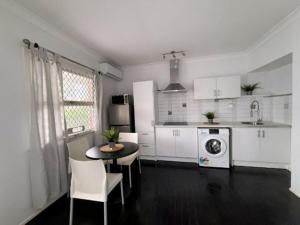 Peninsular Drive 1 bedroom